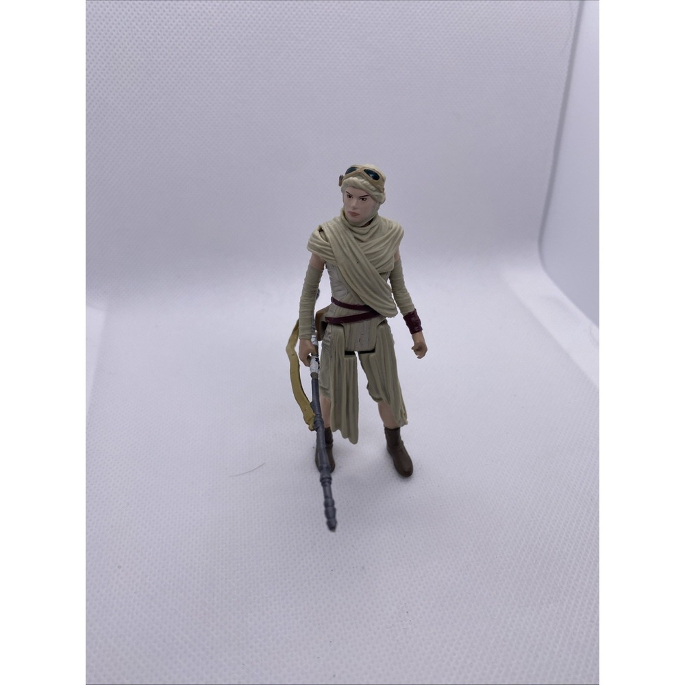 Star Wars REY Jakku The Force Awakens Action Figure with Staff Accessory